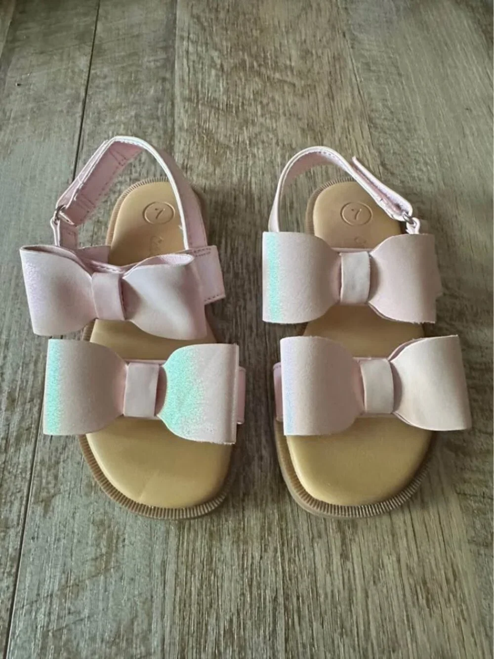 Girl's Pink Bow Sandals Size 7